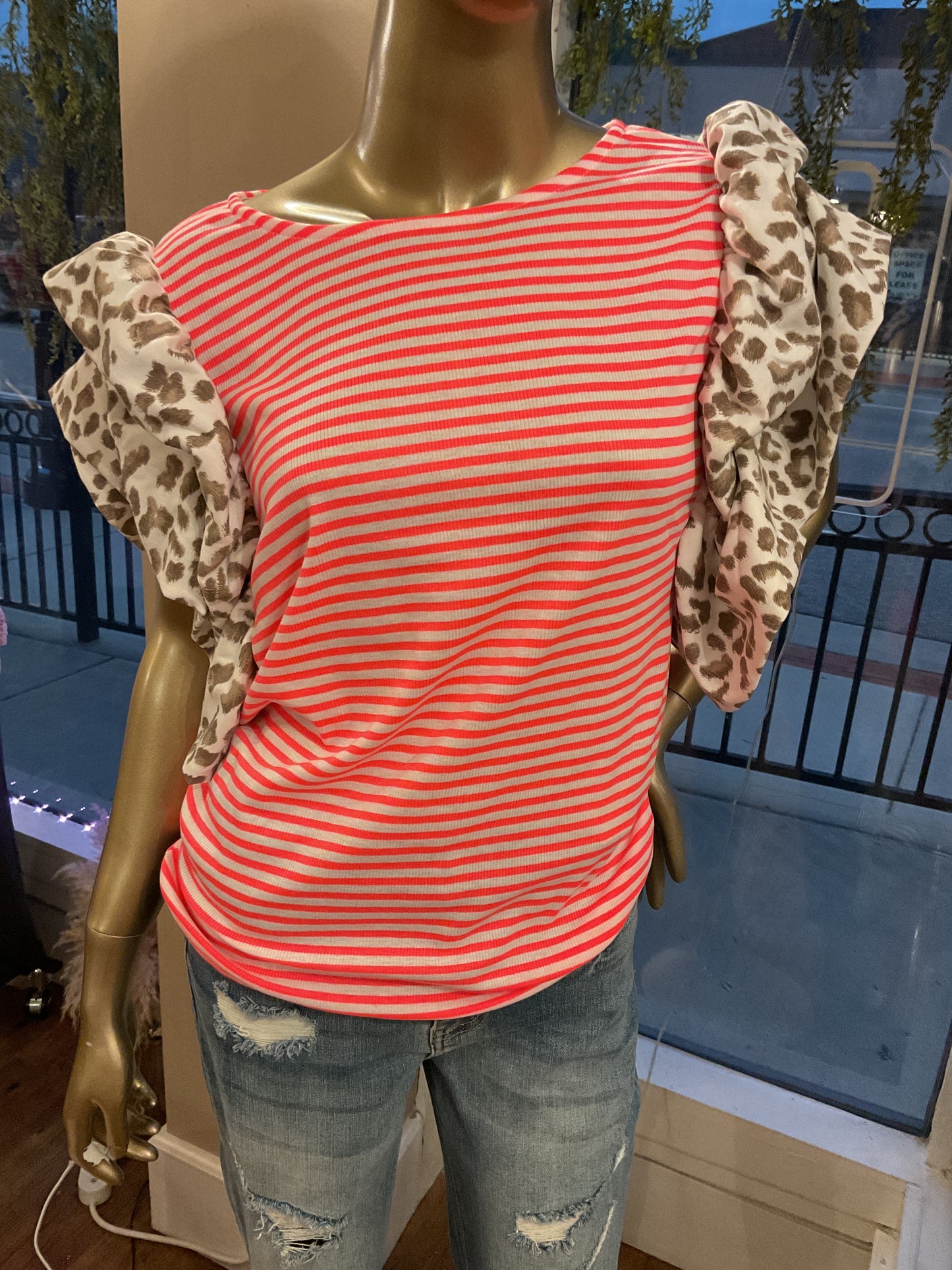 Neon Pink Leo SS